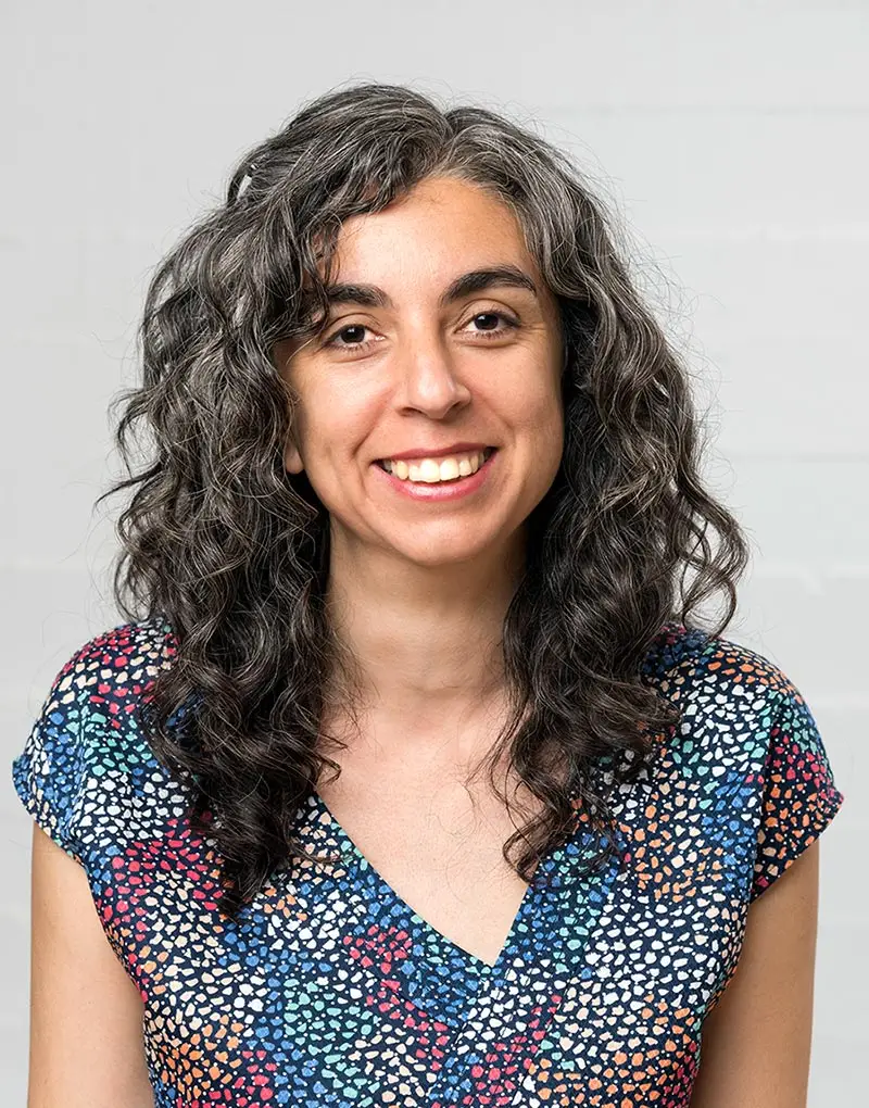Lupe Escoto, consultora de marketing y diseñadora web estratégico especializada en pequeños negocios